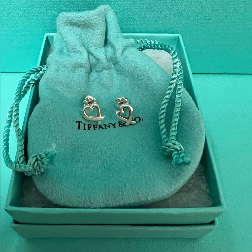 🌸🌸 Authentic Tiffany & Co. Paloma Picasso Sterling Silver Loving Heart E…